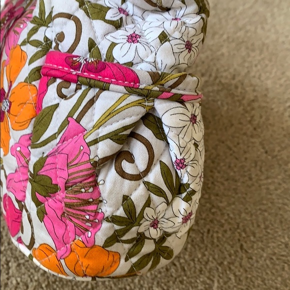 PERFECT CONDITION VERA BRADLEY PURSE - Picture 6 of 8